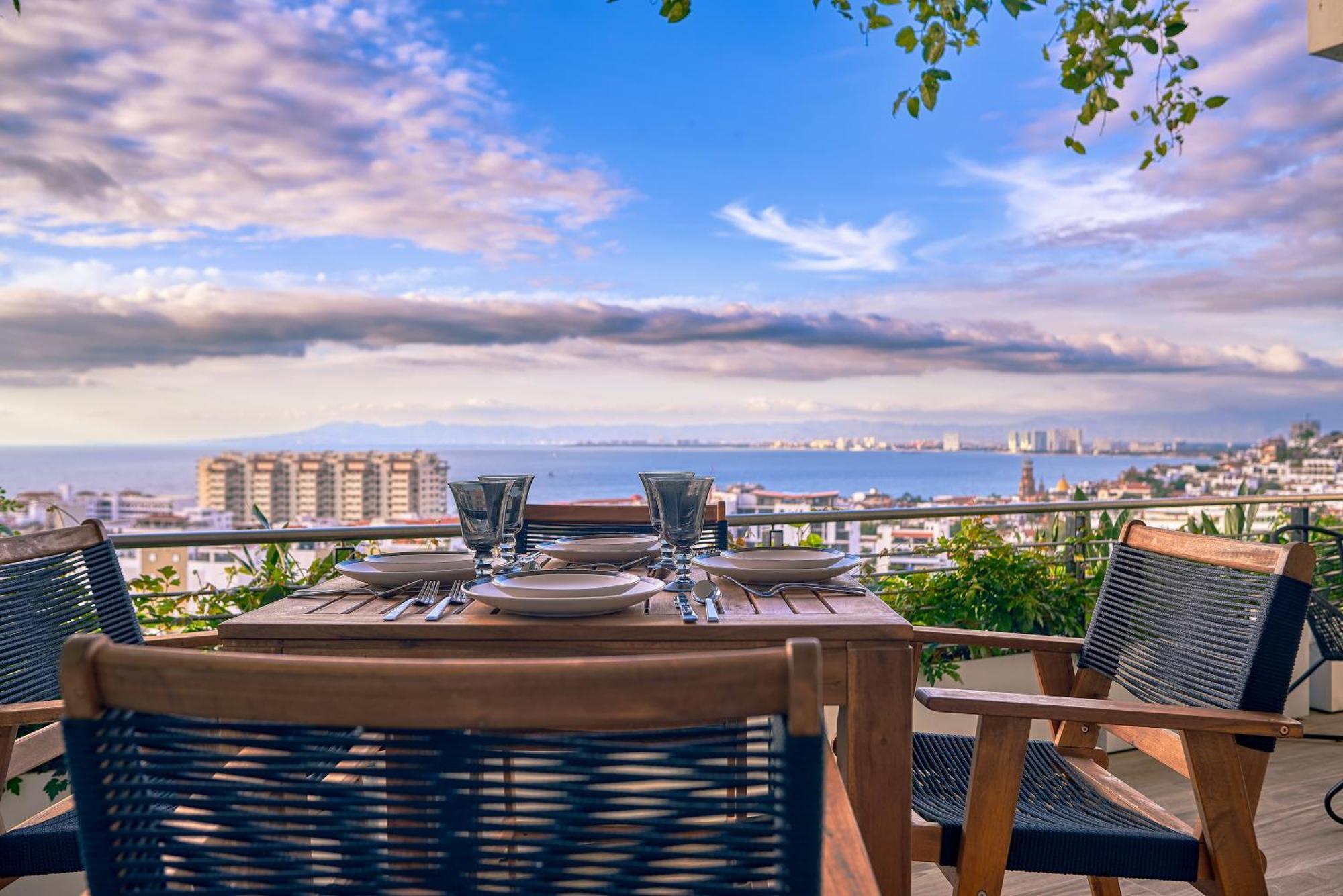 Maxwell Residences Romantic Zone Puerto Vallarta Exterior photo