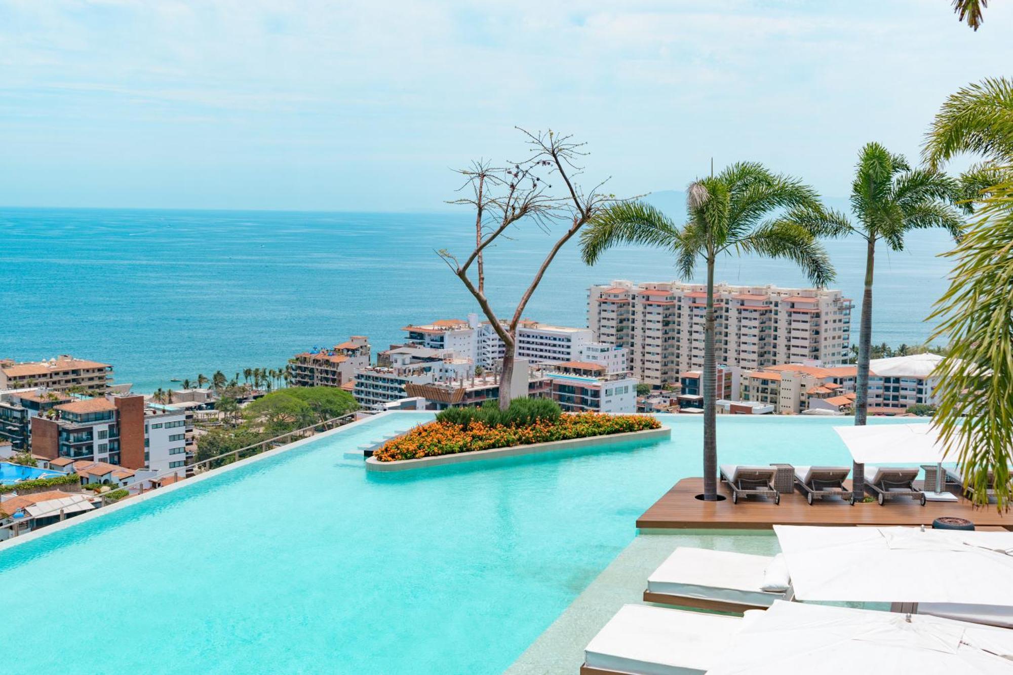 Maxwell Residences Romantic Zone Puerto Vallarta Exterior photo